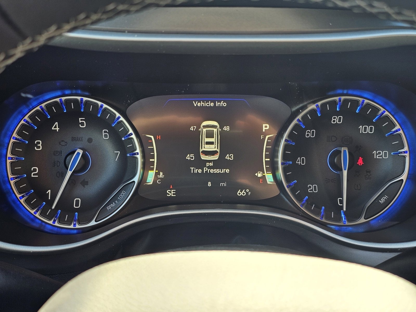 New 2026 Chrysler Voyager LX image 12