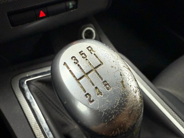 Used 2013 Dodge Challenger R/T image 18