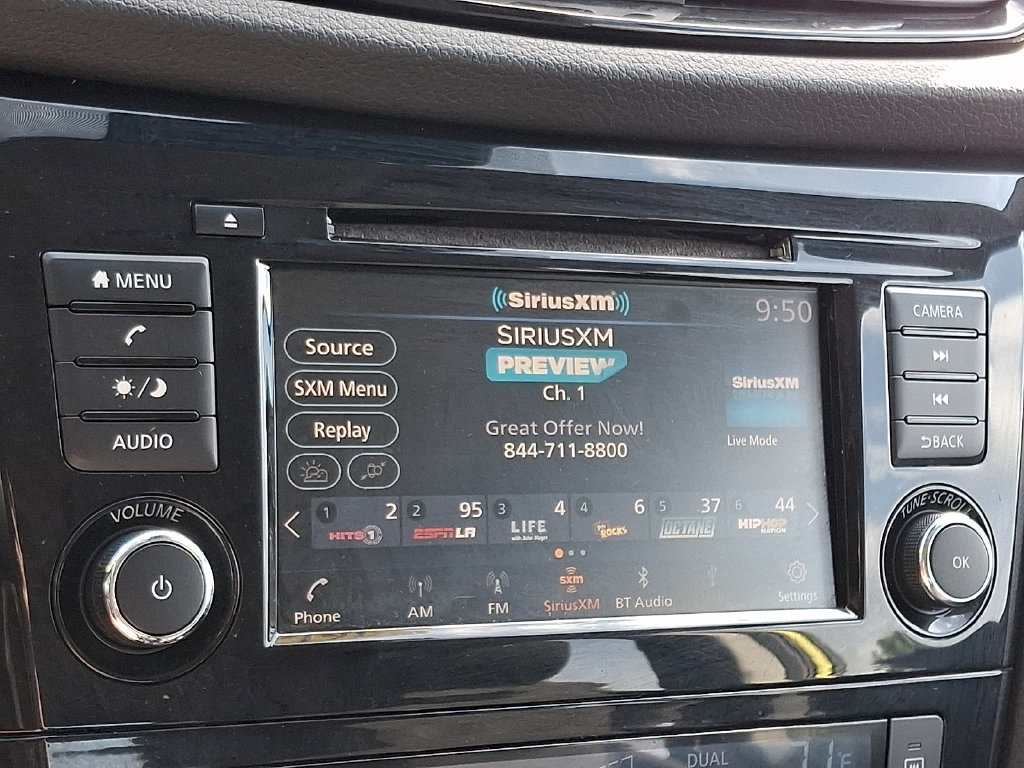 Used 2020 Nissan Rogue Sport SV w/ All-Weather Package AWD/4WD image 16