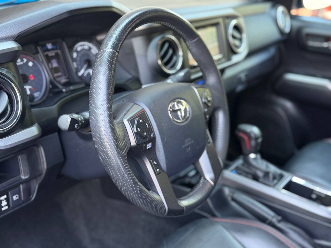Used 2019 Toyota Tacoma TRD Pro AWD/4WD image 17