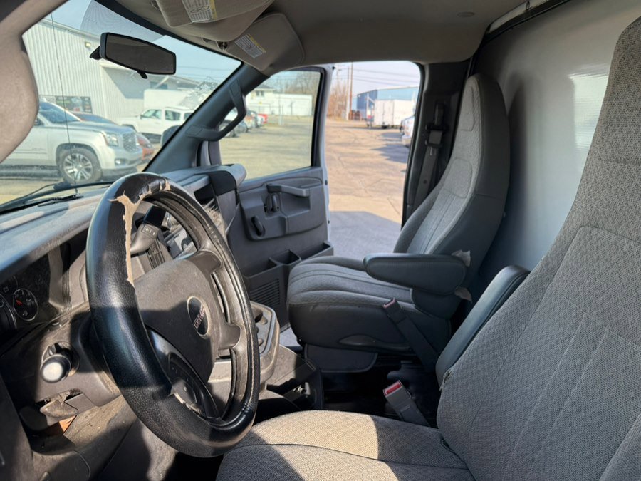 Used 2016 GMC Savana 3500 image 29