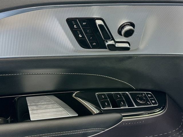 Used 2024 Cadillac Lyriq Tech image 19