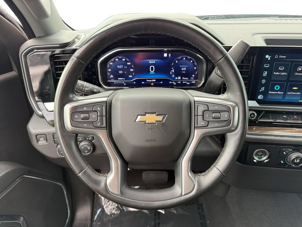 Used 2023 Chevrolet Silverado 1500 LT AWD/4WD image 9