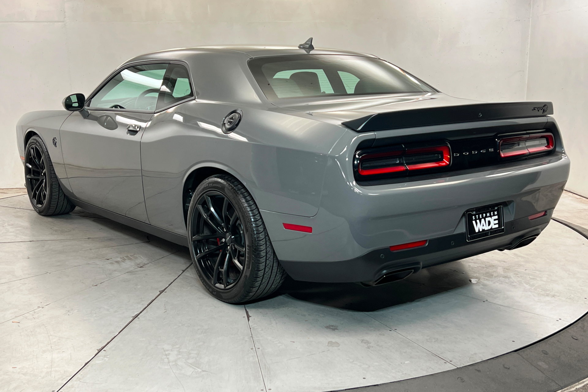 Used 2023 Dodge Challenger SRT Hellcat RWD image 3