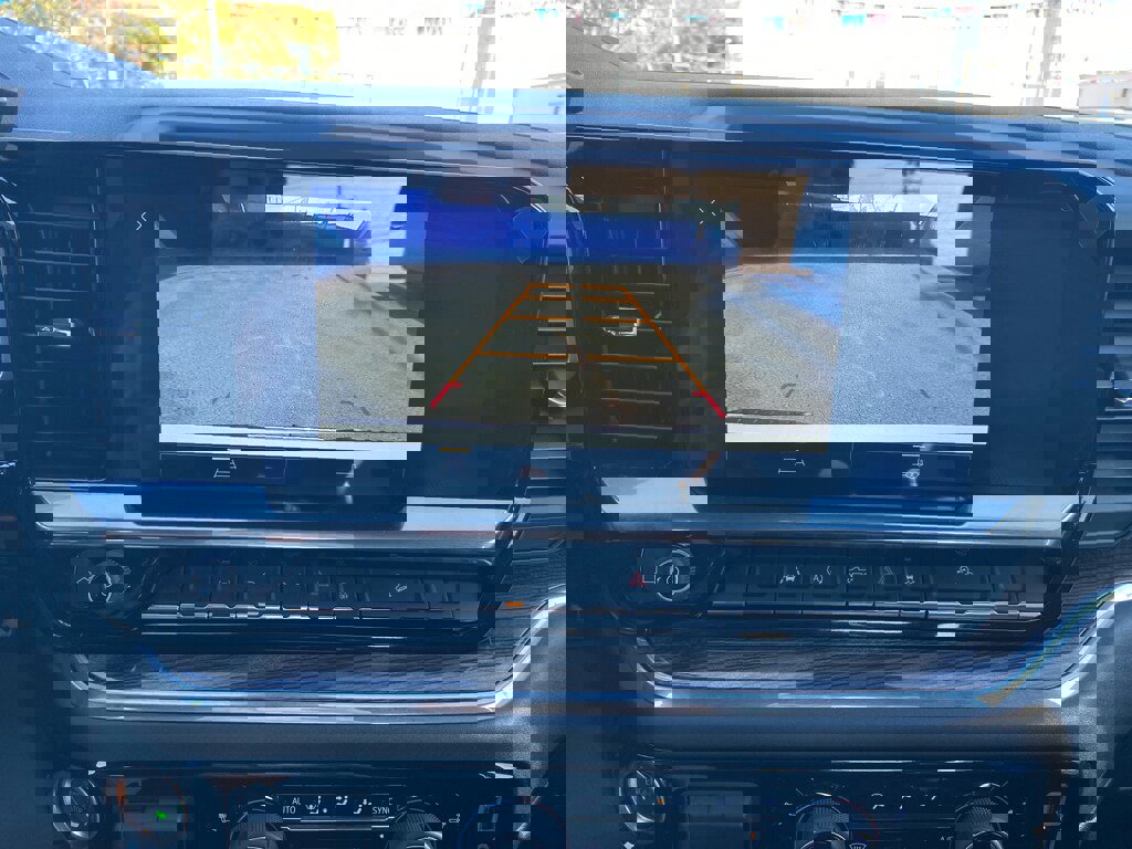 Used 2025 Chevrolet Silverado 1500 LT image 31