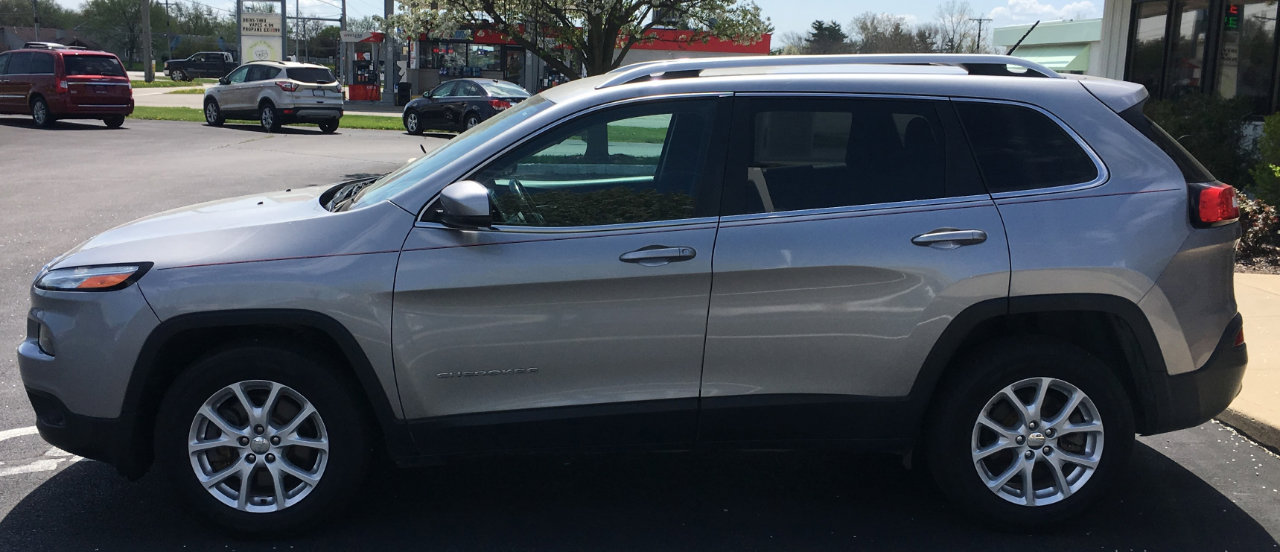 Used 2017 Jeep Cherokee Latitude w/ Safety/Convenience Group image 3