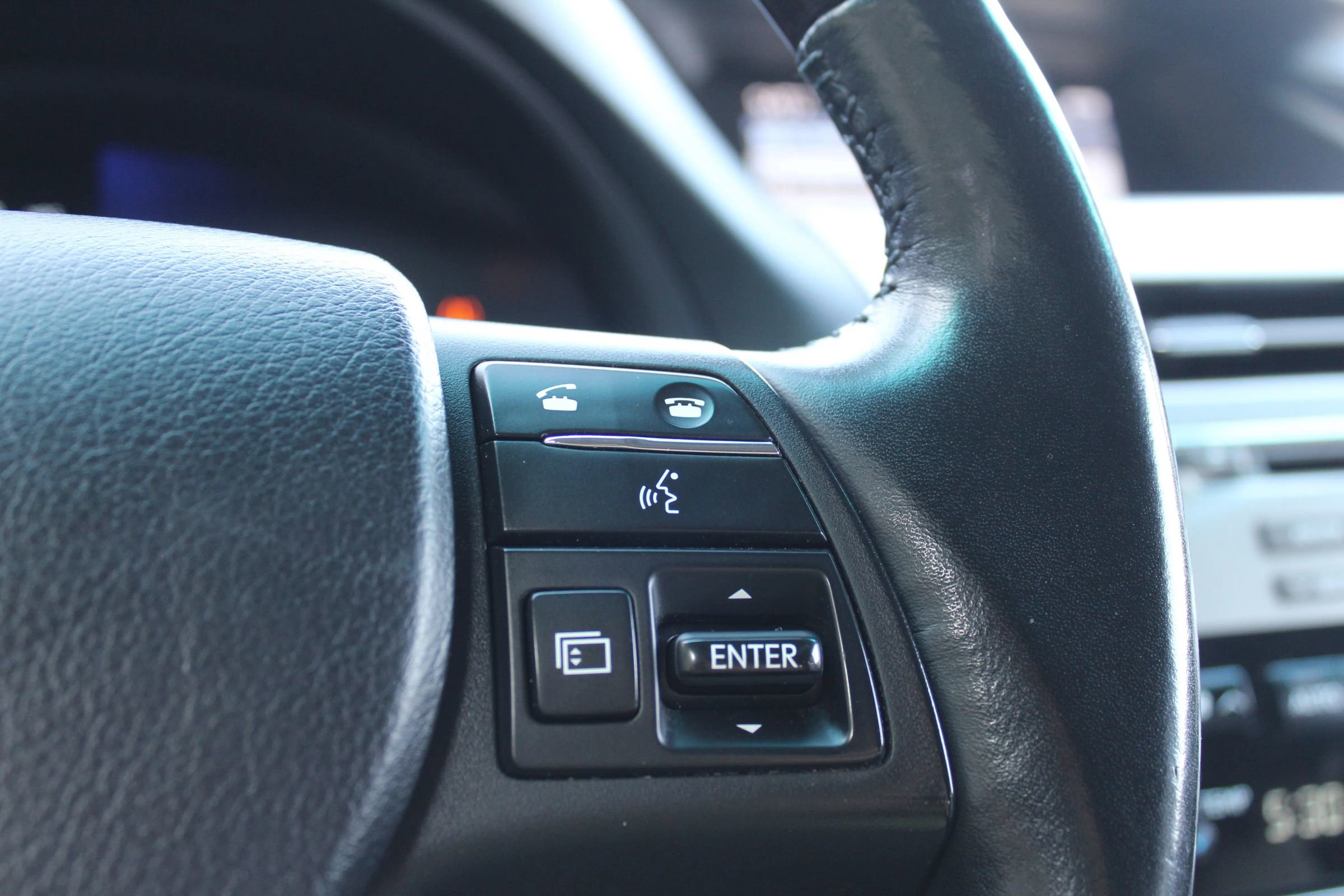 Used 2012 Lexus RX 450h AWD w/ Premium Pkg image 28