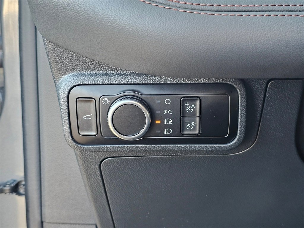 Used 2025 Ford Explorer Active image 36