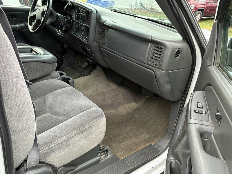 Used 2007 GMC Sierra 3500 SLE w/ Heavy-Duty Power Package image 20