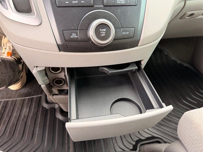 Used 2011 Honda Odyssey EX image 50