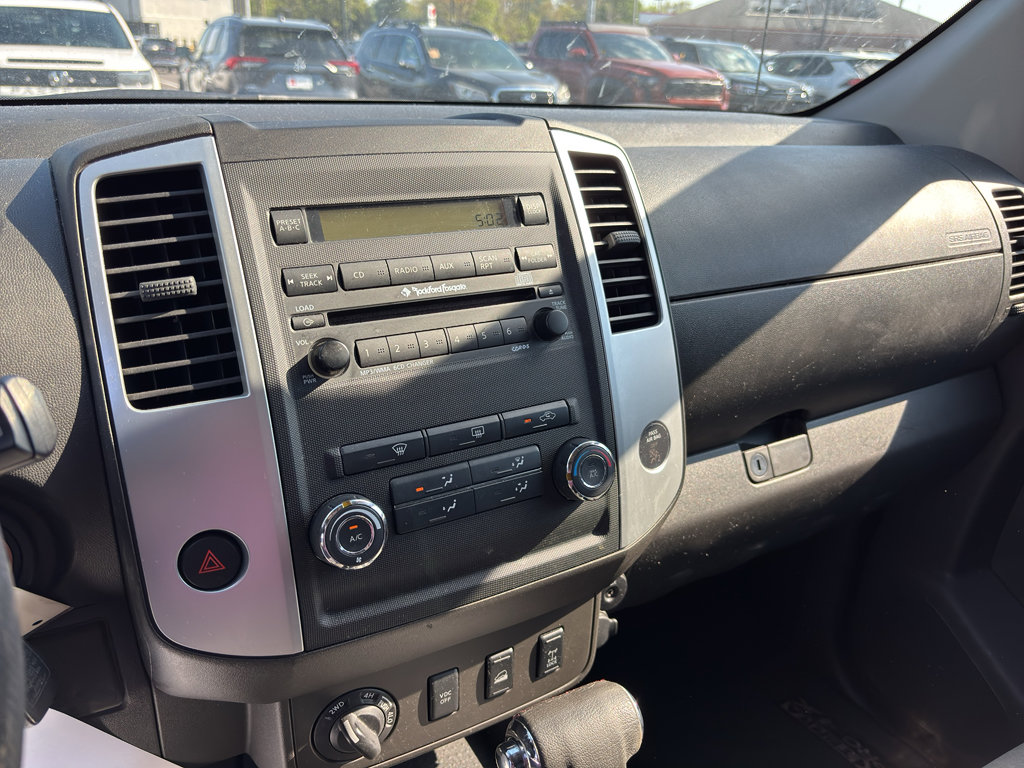 Used 2011 Nissan Xterra PRO-4X AWD/4WD image 5