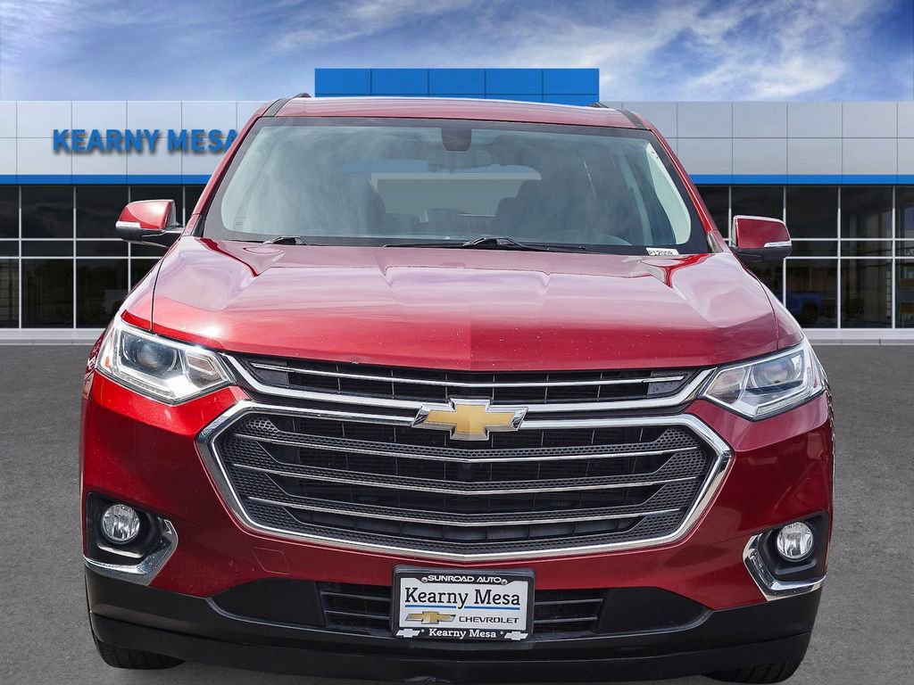 Used 2021 Chevrolet Traverse LT image 2