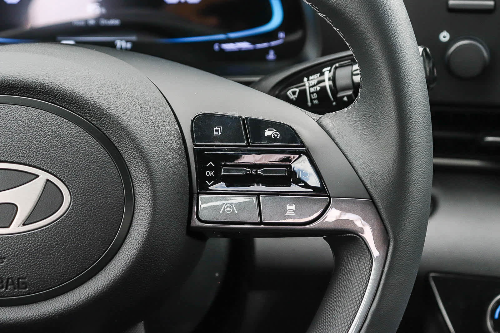 New 2026 Hyundai Elantra SEL Sport FWD image 20