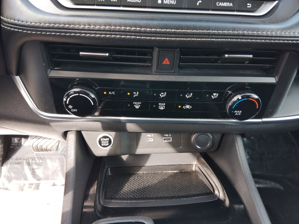 Used 2023 Nissan Rogue S image 21