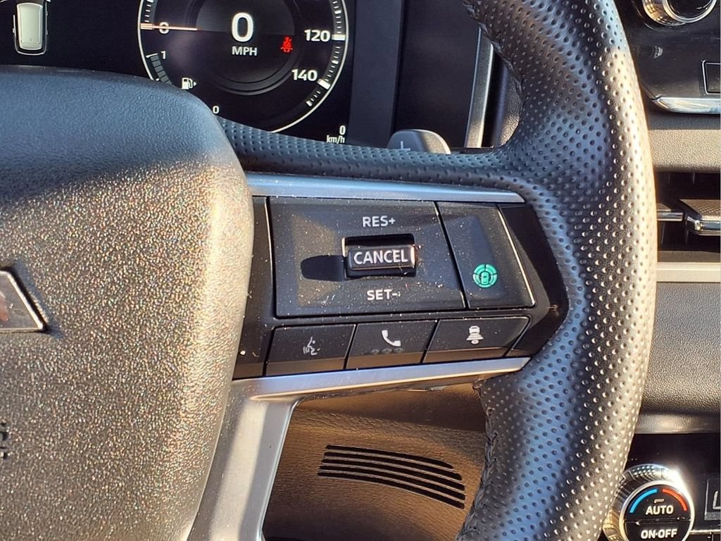 Used 2024 Mitsubishi Outlander SEL FWD image 17