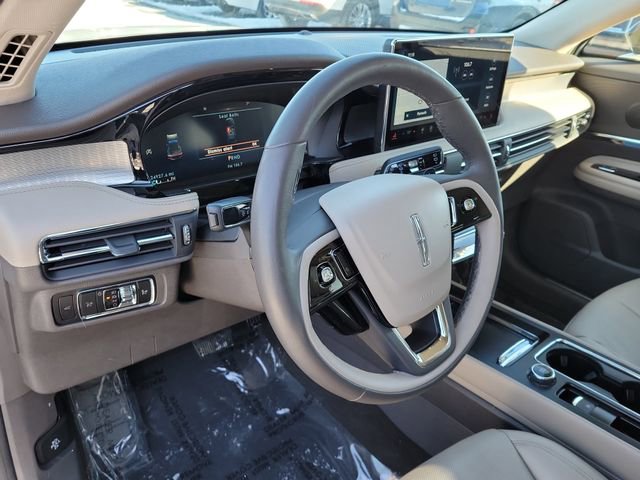 Certified 2023 Lincoln Corsair AWD w/ Equipment Group 101A image 8