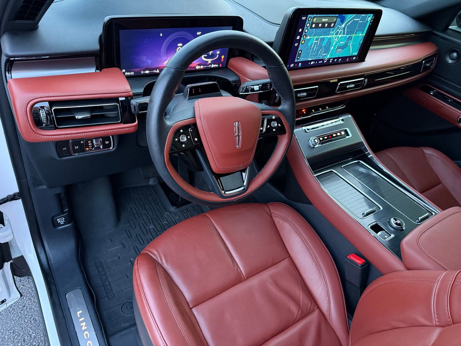 Used 2025 Lincoln Aviator Reserve w/ Illumination Package AWD/4WD image 11