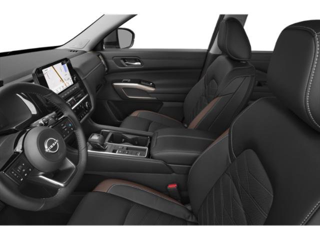 Used 2025 Nissan Pathfinder Platinum w/ Black Appearance Package AWD/4WD image 12
