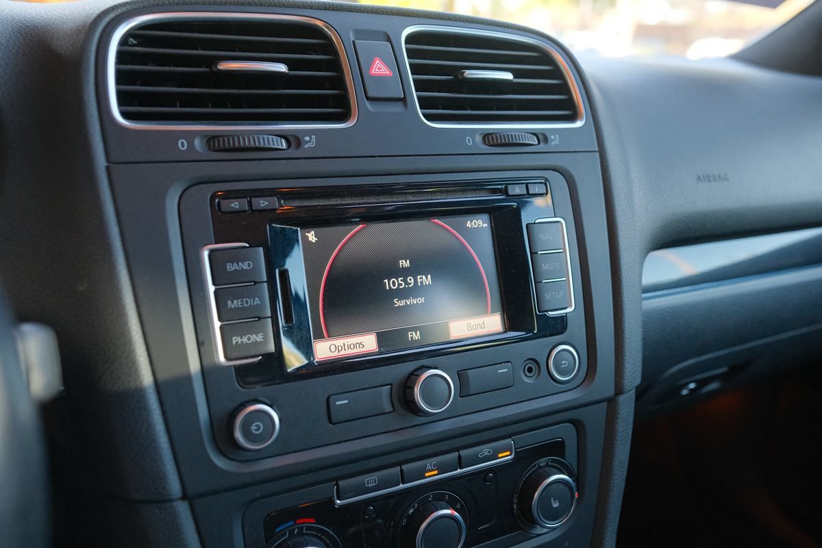 Used 2011 Volkswagen GTI 4-Door FWD image 22