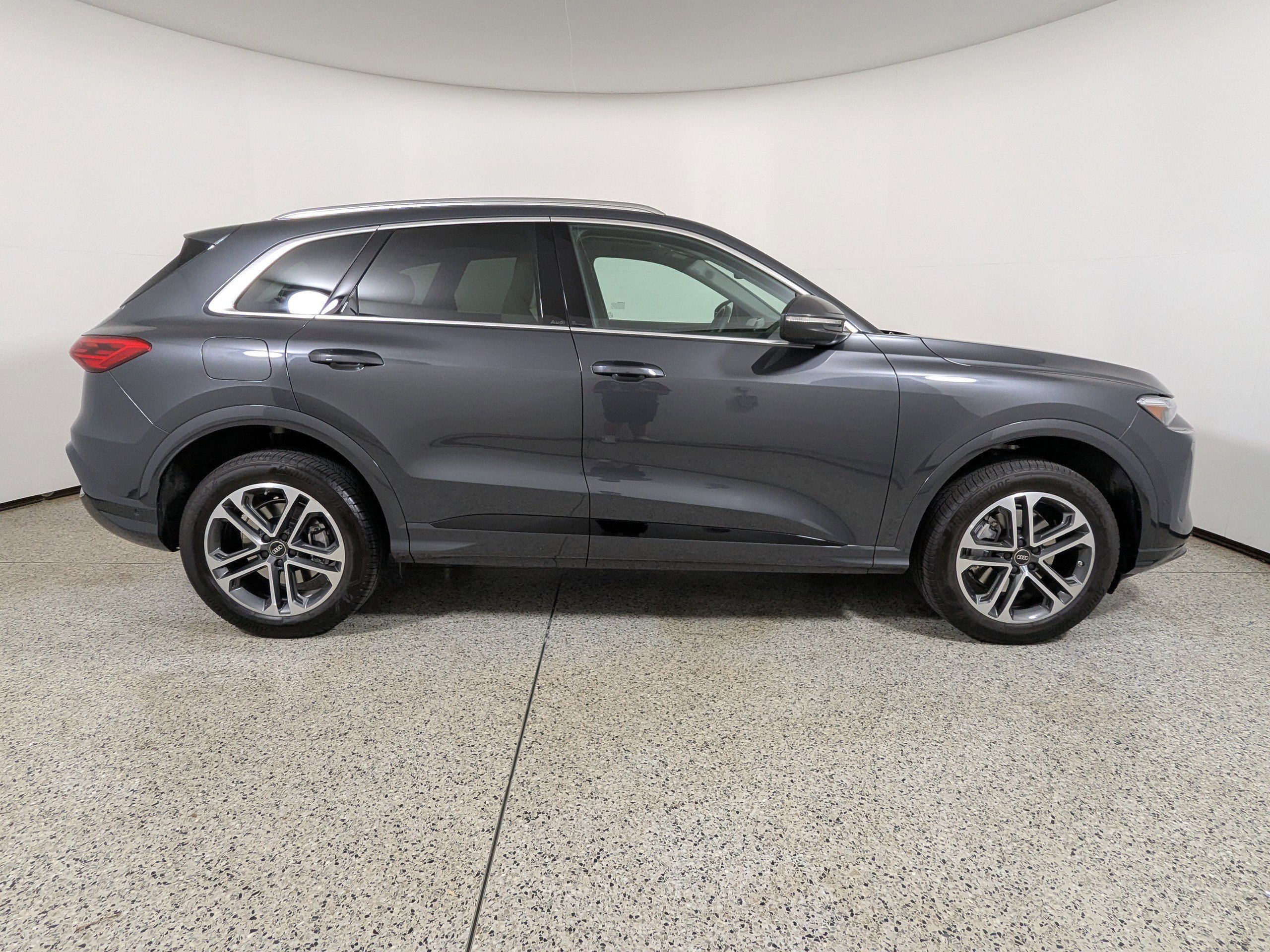 Used 2025 Audi Q5 Premium Plus image 8