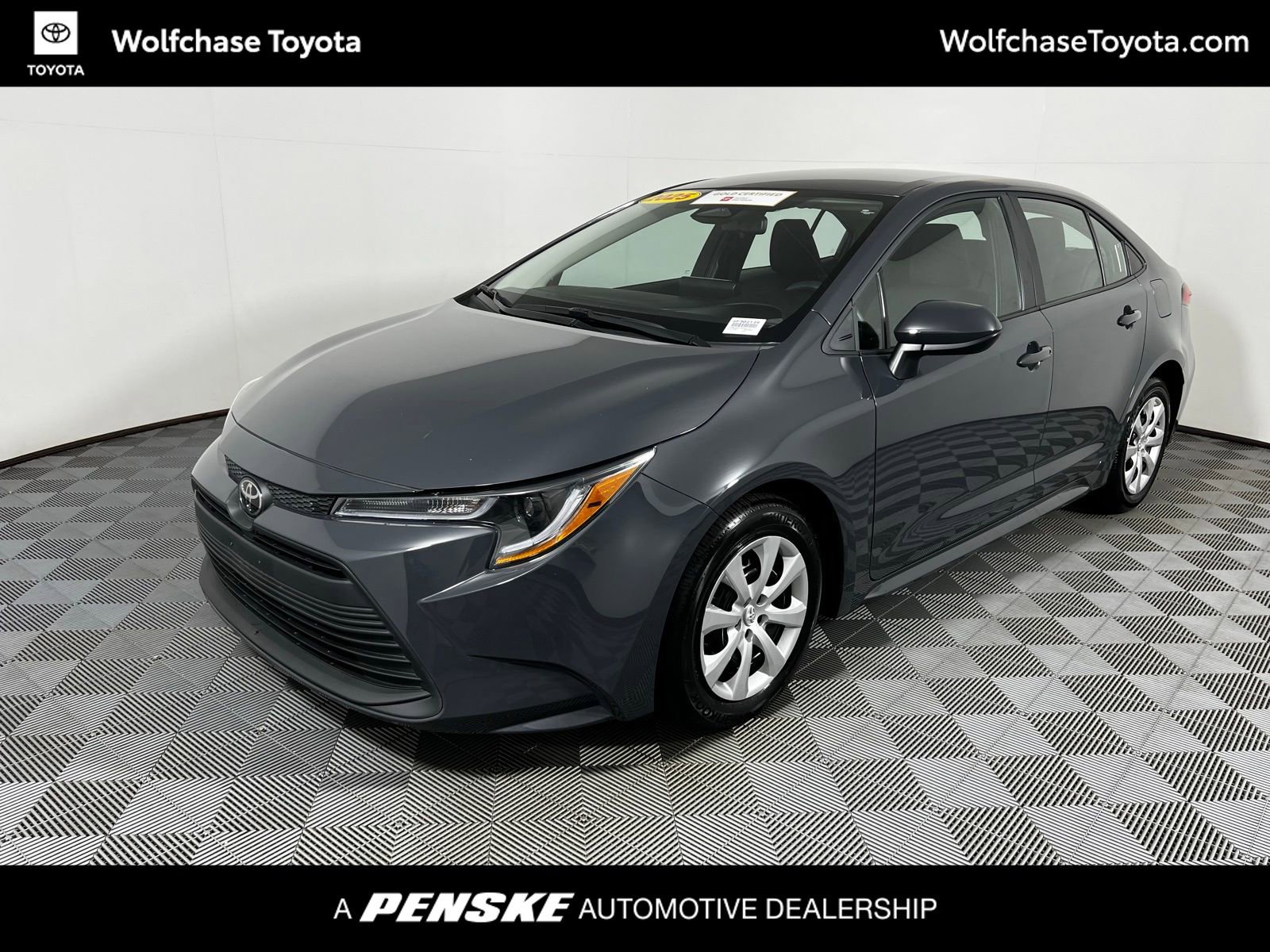 Certified 2025 Toyota Corolla LE image 1