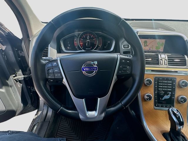 Used 2017 Volvo XC60 T5 Inscription w/ Advanced Package AWD/4WD image 12