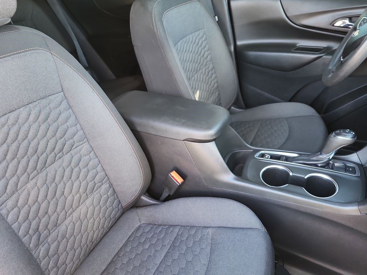 Used 2021 Chevrolet Equinox LT image 28