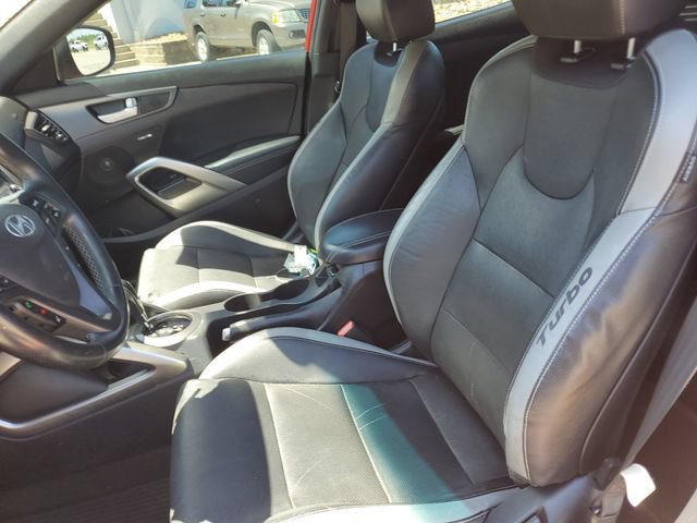 Used 2016 Hyundai Veloster Turbo FWD image 18