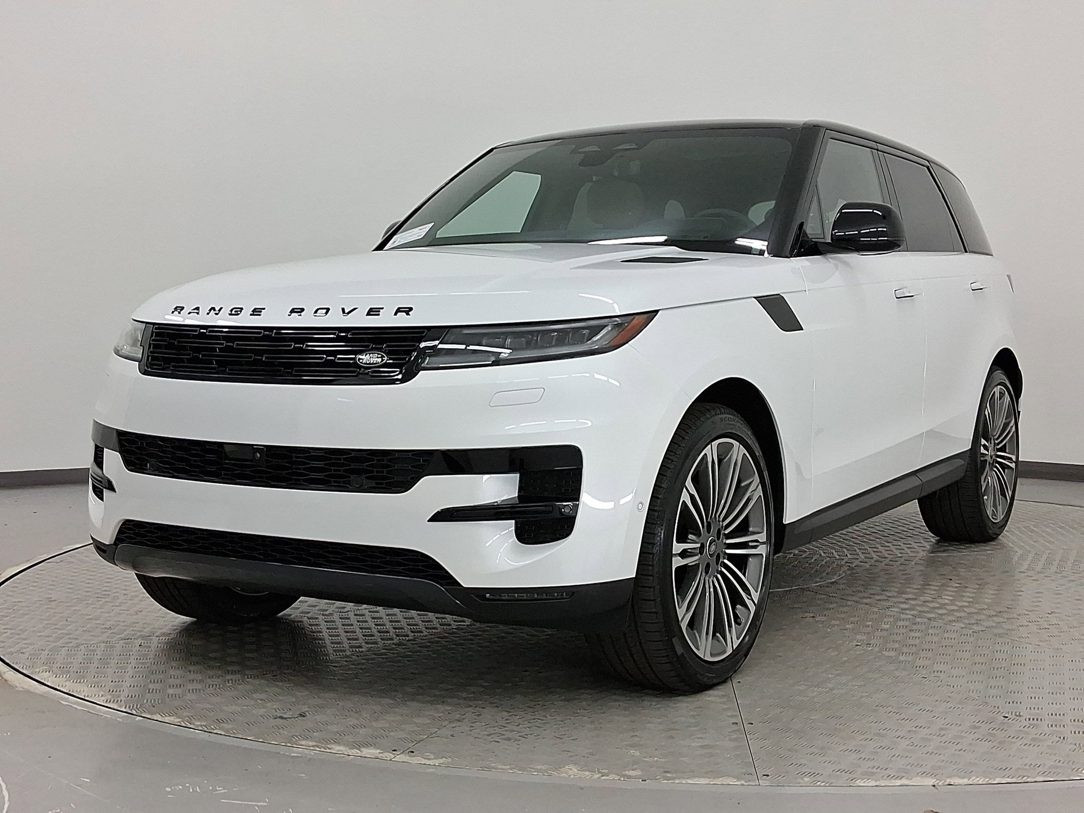 New 2025 Land Rover Range Rover Sport SE image 1