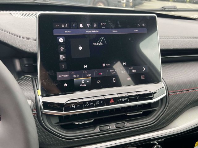 New 2026 Jeep Compass Trailhawk AWD/4WD image 8