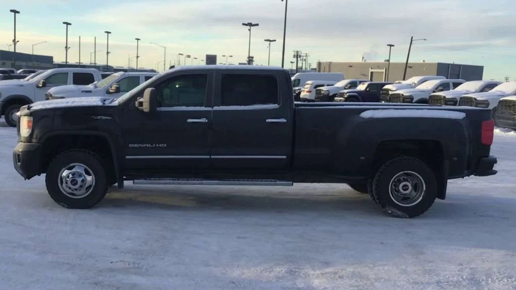 Used 2015 GMC Sierra 3500 Denali image 5