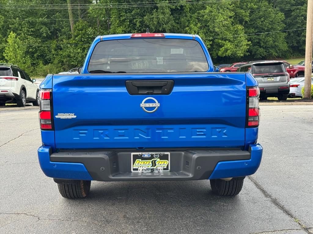 Certified 2025 Nissan Frontier SV RWD image 4
