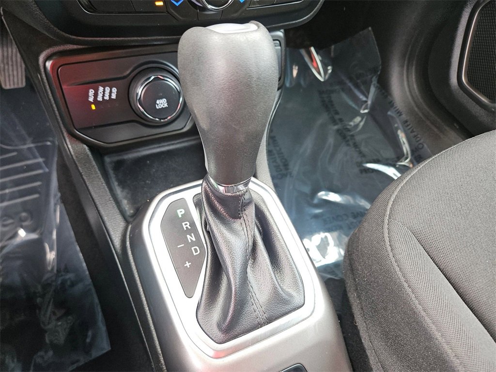 Used 2022 Jeep Renegade Latitude w/ Convenience Group image 19