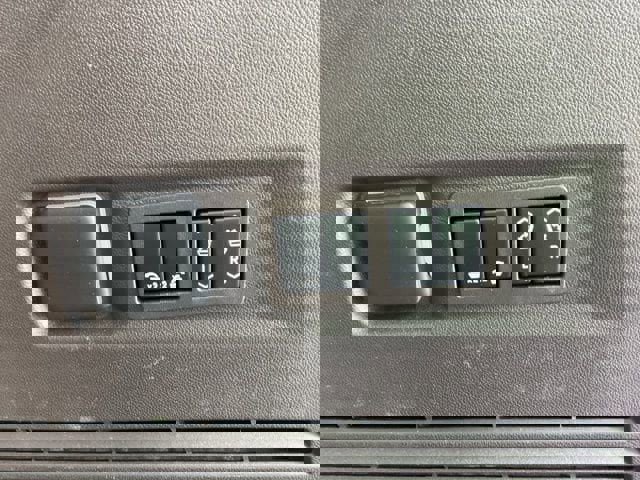 Used 2024 Chevrolet Tahoe Z71 w/ Luxury Package AWD/4WD image 10