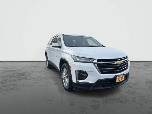 Used 2023 Chevrolet Traverse LT image 2