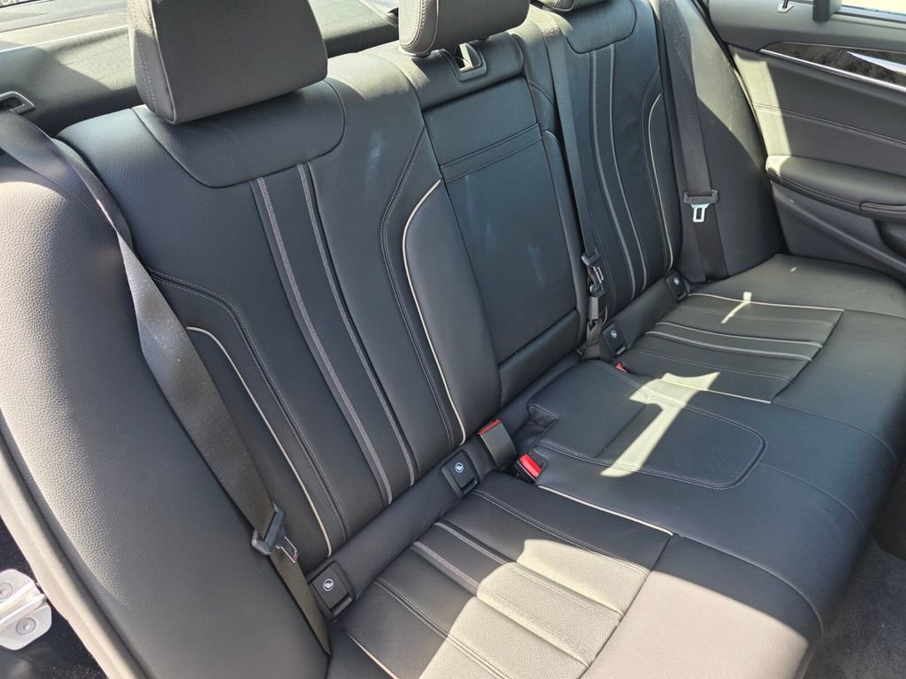 Used 2021 BMW 540i w/ M Sport Package image 24