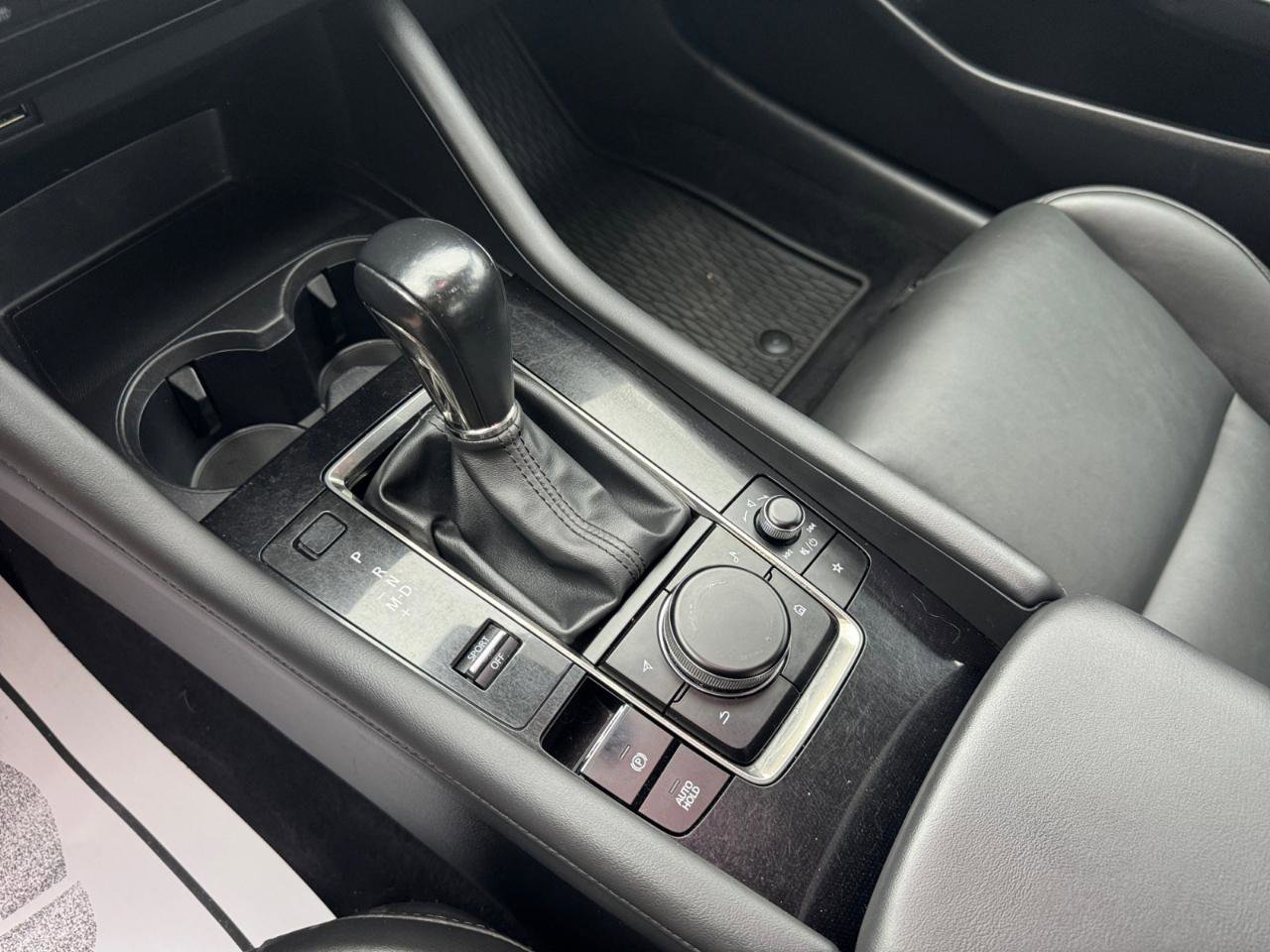 Used 2020 MAZDA MAZDA3 AWD Sedan w/ Preferred Package image 17