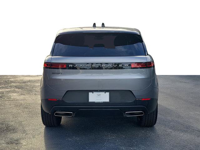 Used 2025 Land Rover Range Rover Sport SE AWD/4WD image 4
