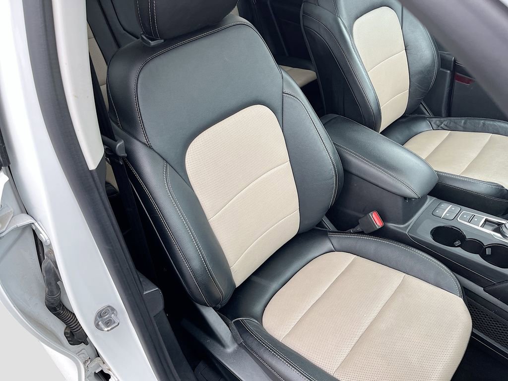 Used 2022 Ford Escape Titanium w/ Titanium Elite Package image 29