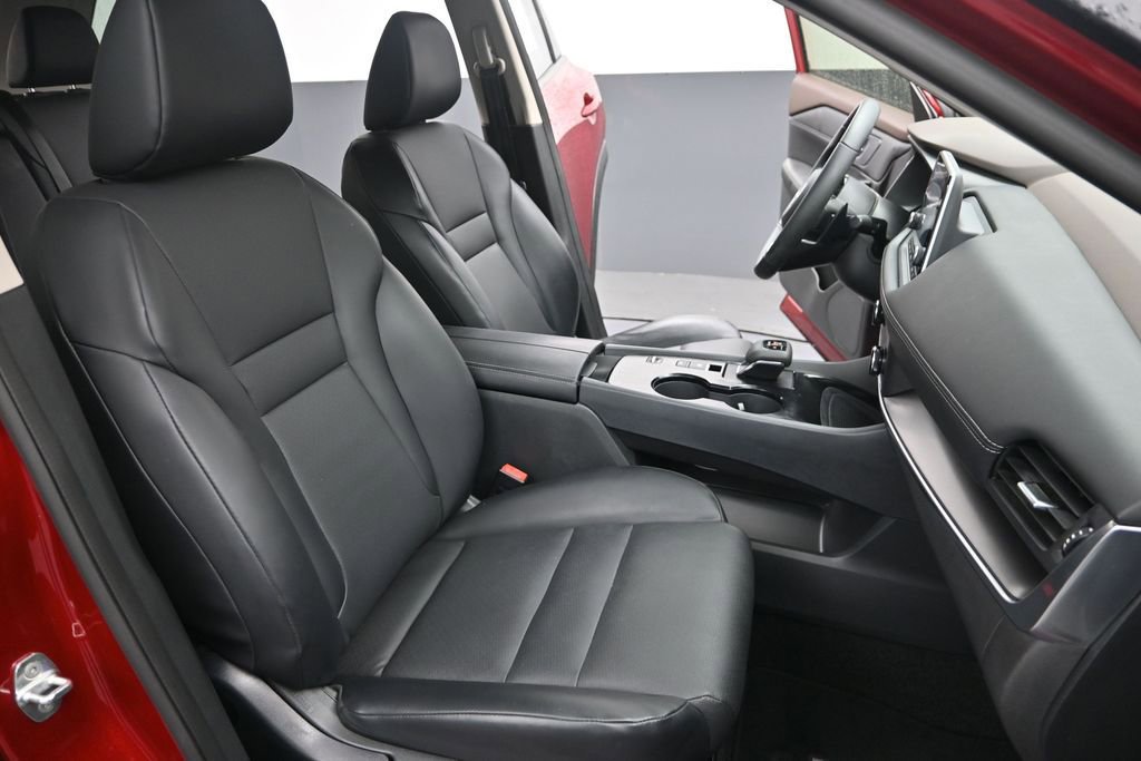 Used 2023 Nissan Rogue SV w/ SV Premium B Package FWD image 26
