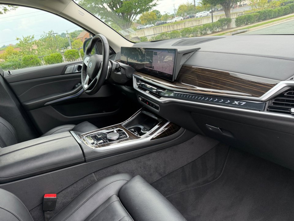 Used 2026 BMW X7 xDrive40i AWD/4WD image 28