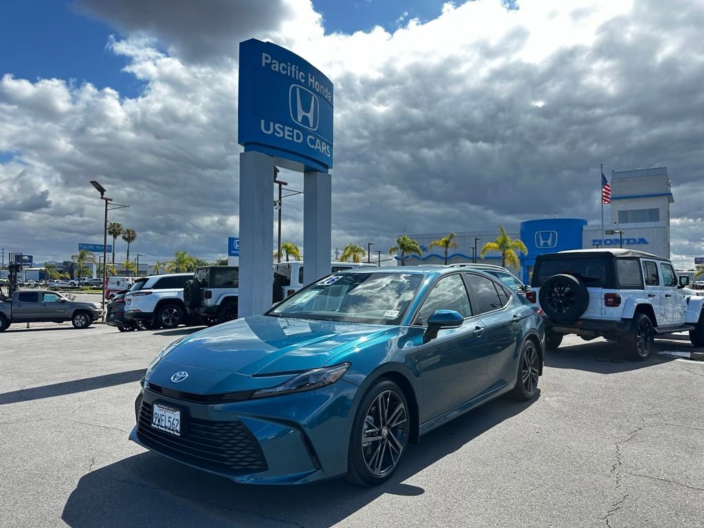 Used 2026 Toyota Camry LE w/ Convenience Package FWD image 2