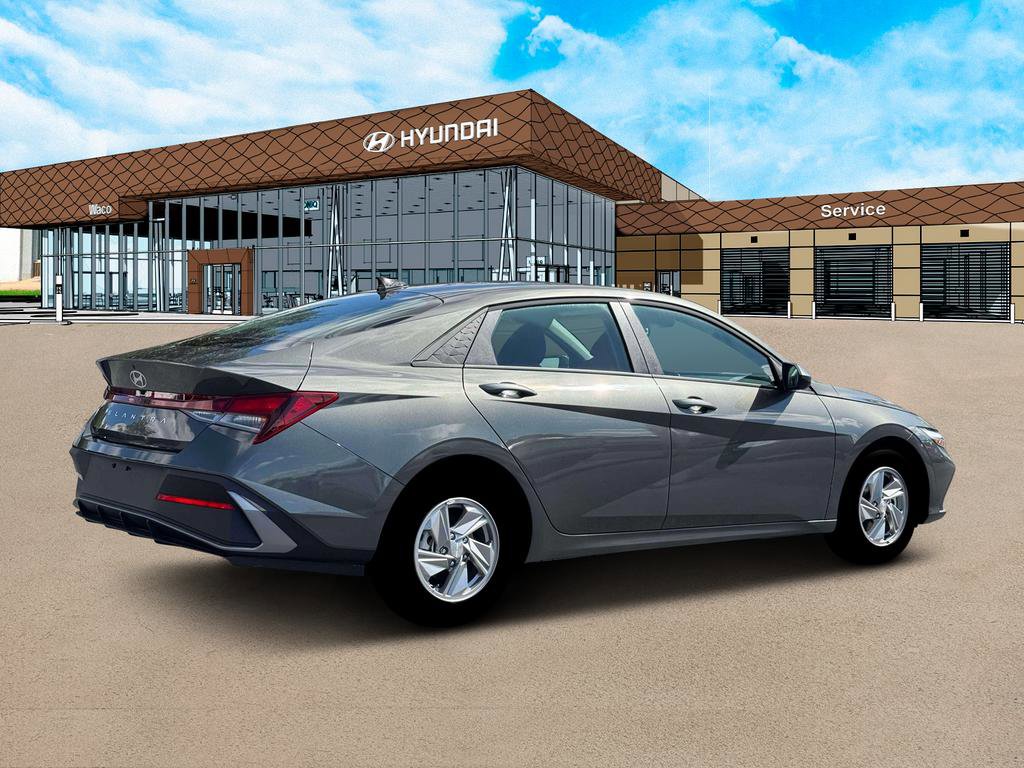 Used 2026 Hyundai Elantra SE image 8