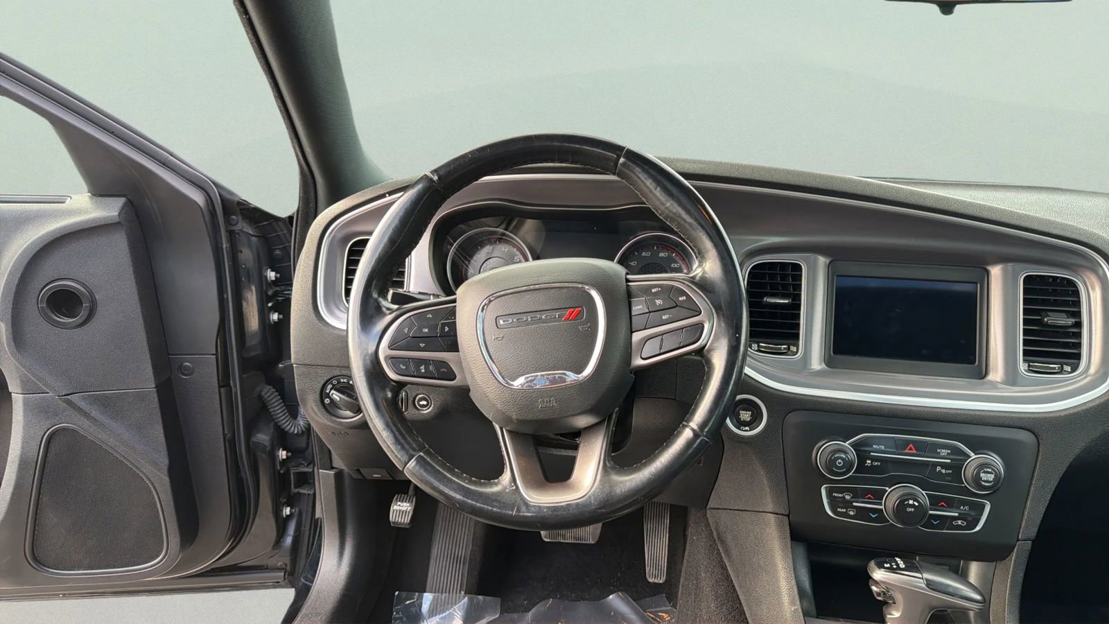 Used 2021 Dodge Charger SXT w/ Leather Interior Group image 19