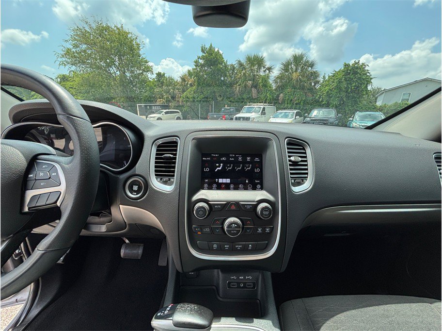 Used 2020 Dodge Durango SXT w/ 3rd Row Seating Group AWD/4WD image 11