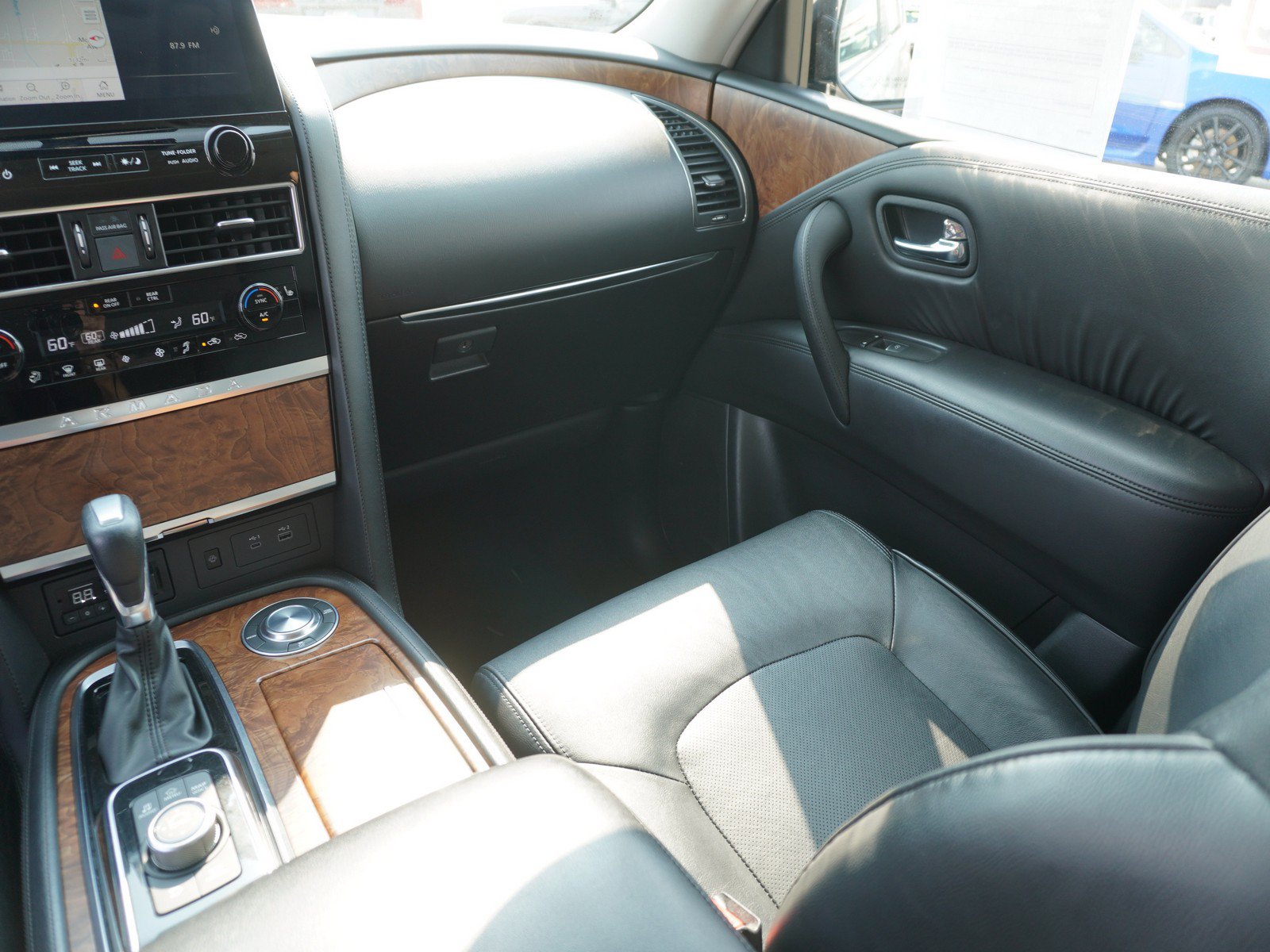 Used 2023 Nissan Armada SL w/ Captain's Chairs Package RWD image 21