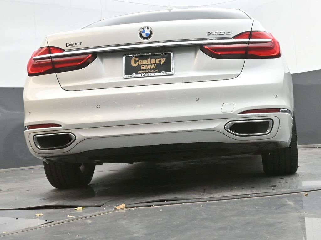 Used 2018 BMW 740e xDrive image 39