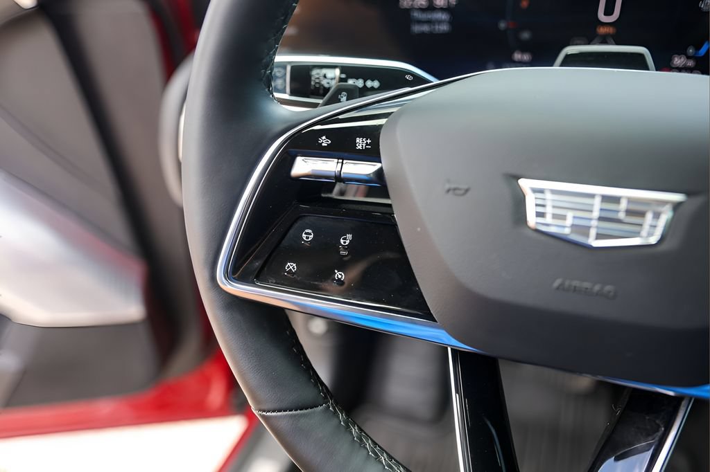 Certified 2024 Cadillac Lyriq Luxury AWD/4WD image 14