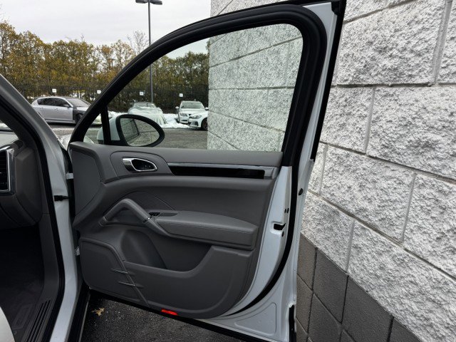 Used 2013 Porsche Cayenne image 34