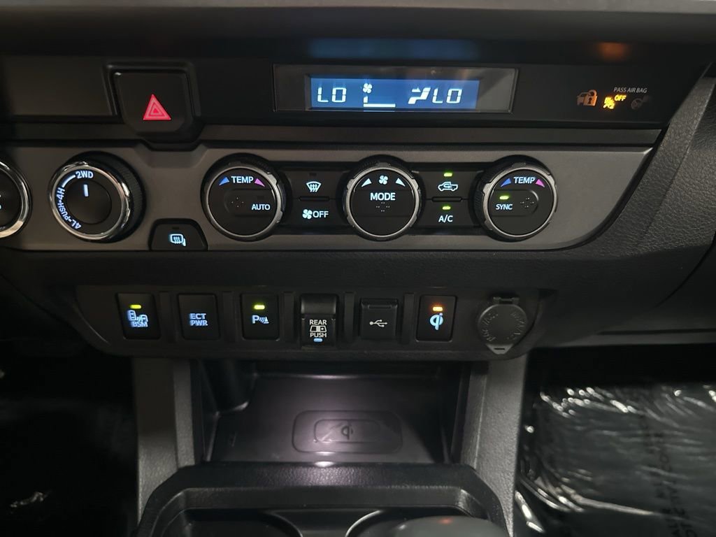 Used 2021 Toyota Tacoma TRD Off-Road w/ Technology Package image 27